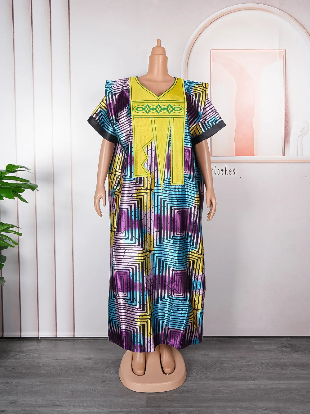 Elegant African Dresses for Women – Fashionable Abaya, Boubou, Dashiki, Evening Gown, Kaftan, and Robe Outfits