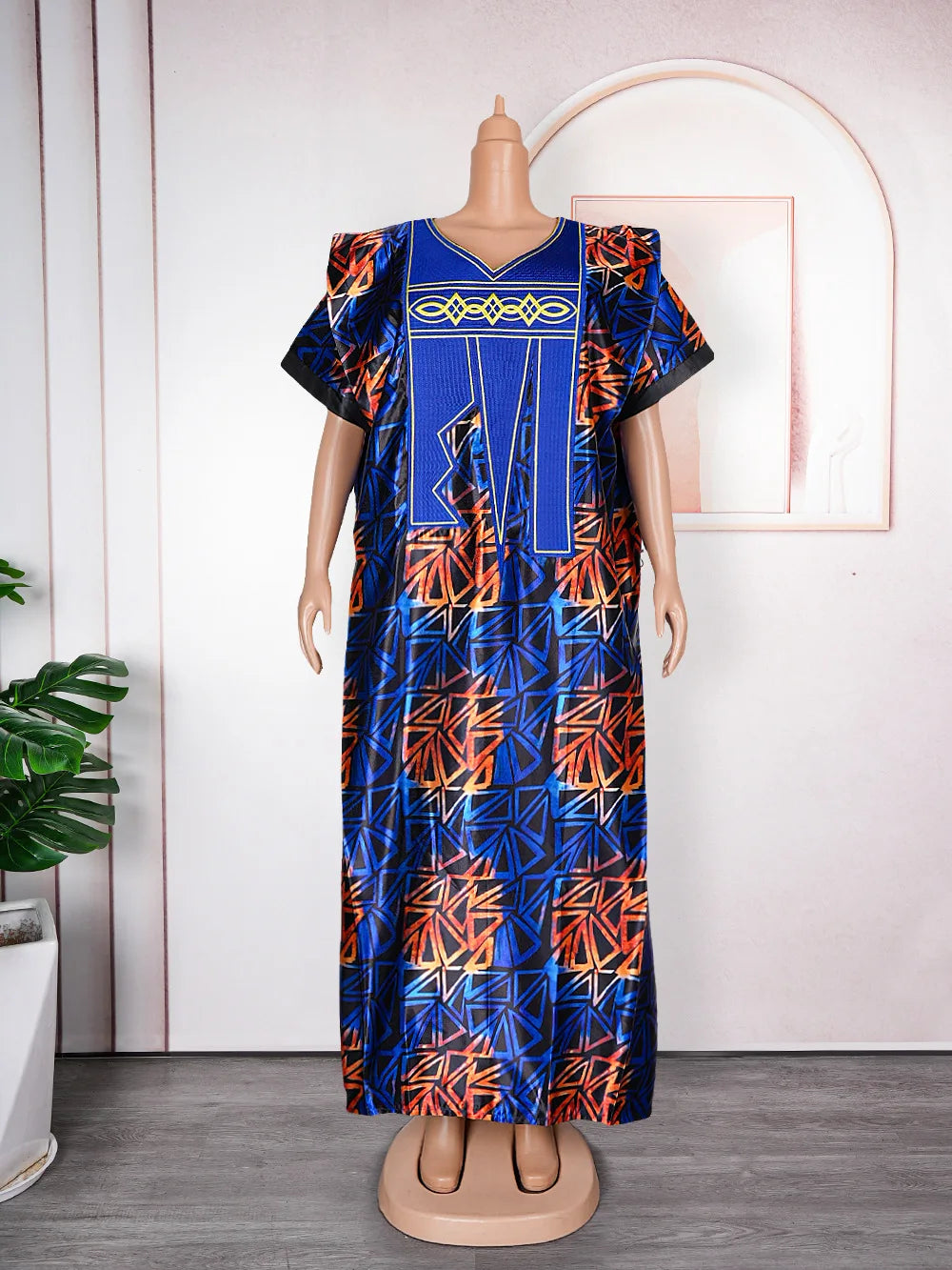 Elegant African Dresses for Women – Fashionable Abaya, Boubou, Dashiki, Evening Gown, Kaftan, and Robe Outfits